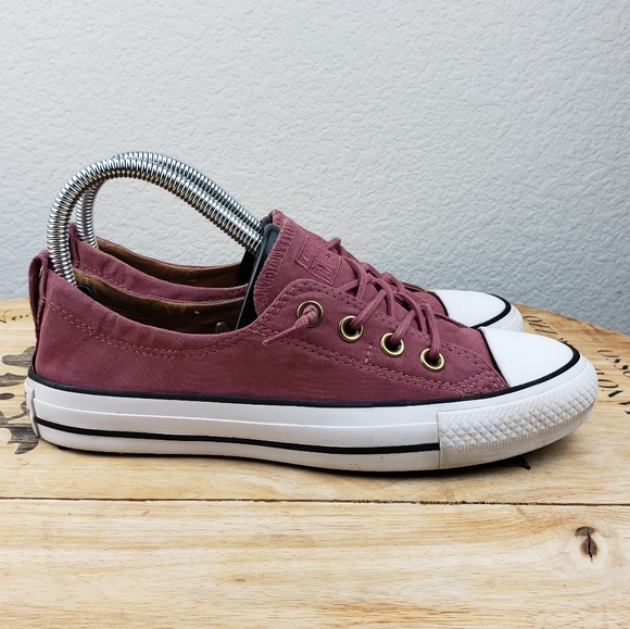 chucks shoreline slip on